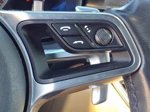 Used 2017 Porsche Macan Base image 18