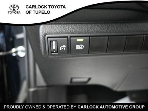 Used 2025 Toyota Corolla SE image 17