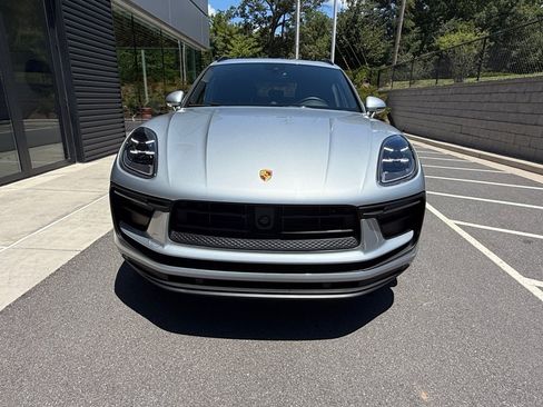 Certified 2026 Porsche Macan Turbo AWD/4WD image 10