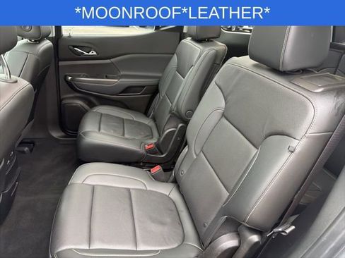 Used 2021 GMC Acadia SLT image 21