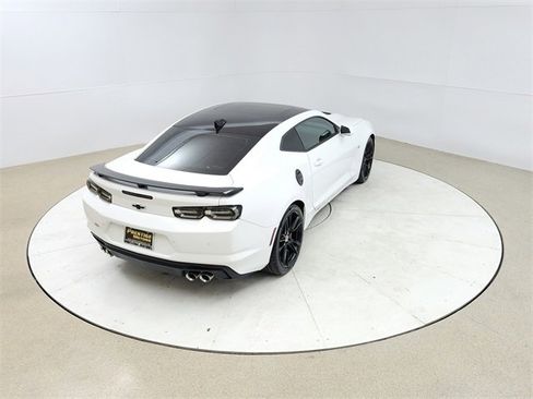 Used 2019 Chevrolet Camaro SS image 18