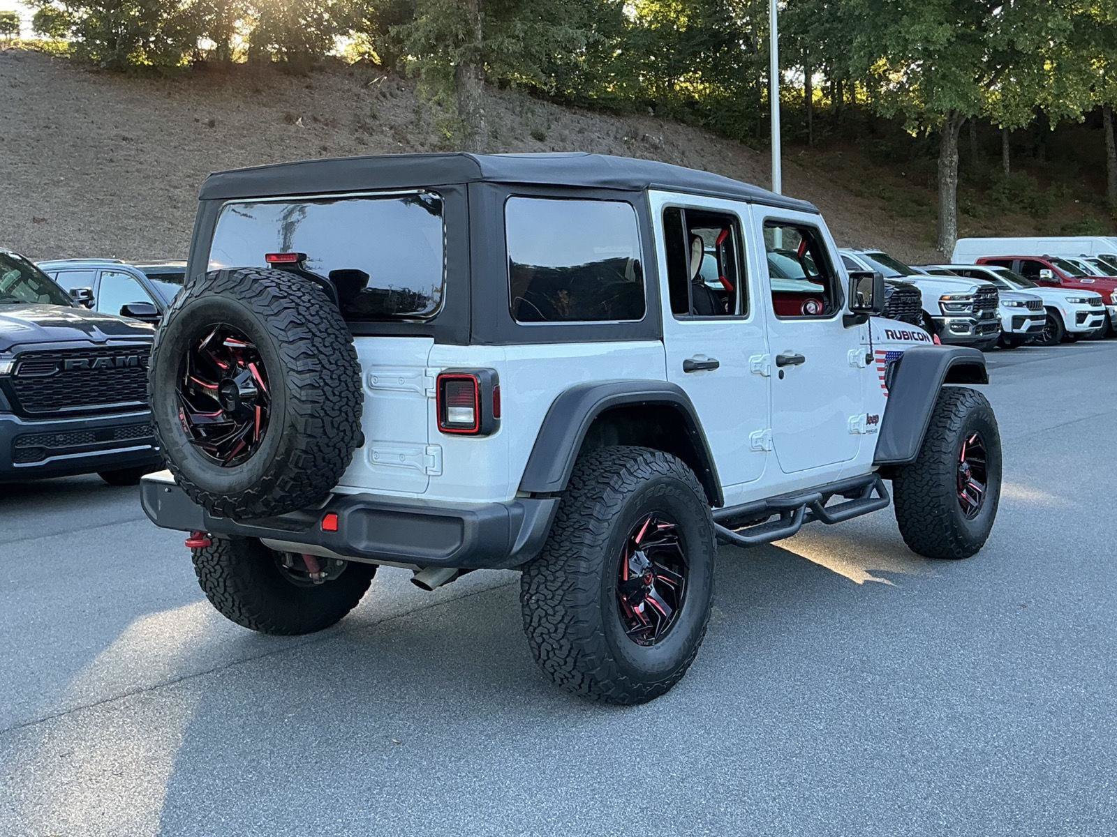 Used 2022 Jeep Wrangler Unlimited Rubicon AWD/4WD image 4