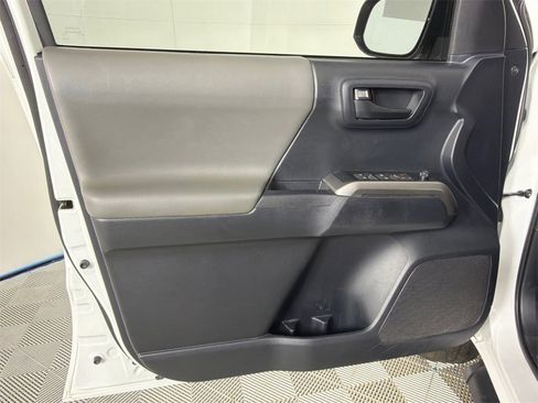 Used 2019 Toyota Tacoma SR5 image 10