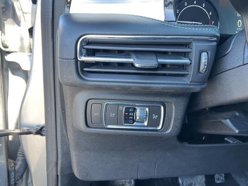 Used 2022 Lincoln Corsair AWD w/ Equipment Group 101A image 17