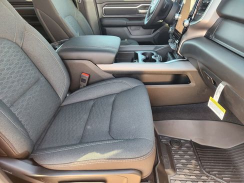 New 2026 RAM 1500 4x4 Crew Cab image 13