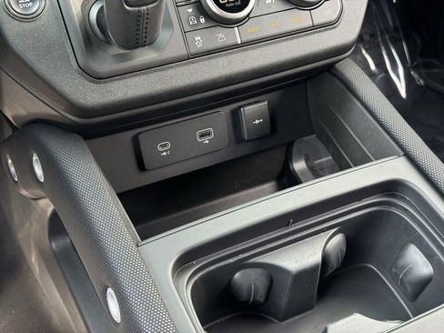 Used 2023 Land Rover Defender 110 75th Limited Edition image 6