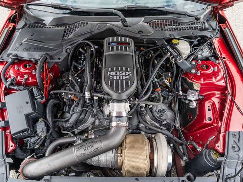 Used 2018 Ford Mustang GT Premium w/ GT Performance Package image 32