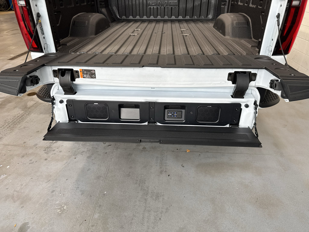 New 2026 GMC Sierra 3500 Denali Ultimate AWD/4WD image 25
