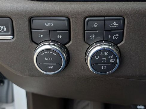 Used 2025 GMC Sierra 1500 SLT image 20