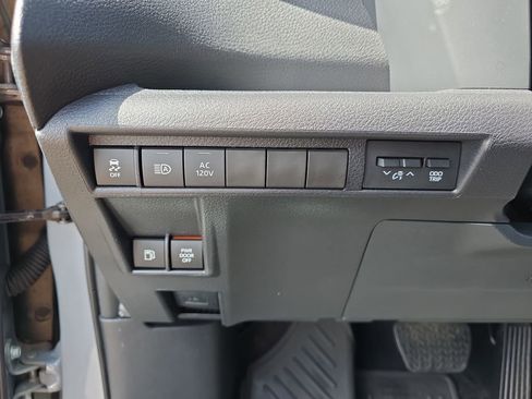 Certified 2025 Toyota Sienna XLE Woodland Edition AWD/4WD image 30