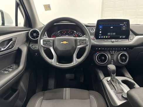 Used 2025 Chevrolet Blazer LT image 21