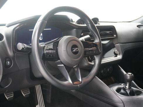 Used 2023 Nissan Z w/ Floor Mat Package (L93) RWD image 11