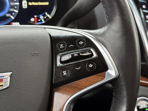 Used 2017 Cadillac Escalade ESV Premium Luxury image 25