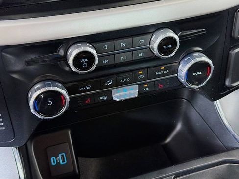 Used 2023 Ford F150 Lightning XLT AWD/4WD image 36
