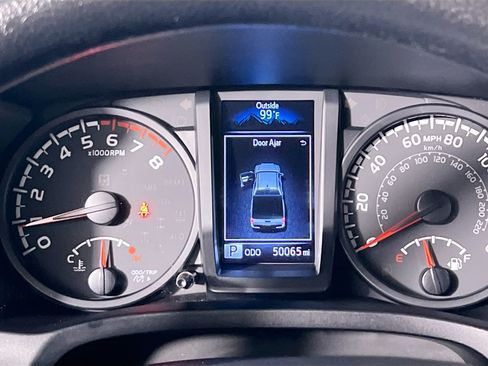 Used 2023 Toyota Tacoma SR w/ SR Convenience Package RWD image 21