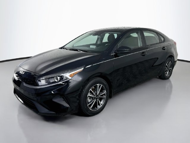 Used 2024 Kia Forte LXS FWD image 4