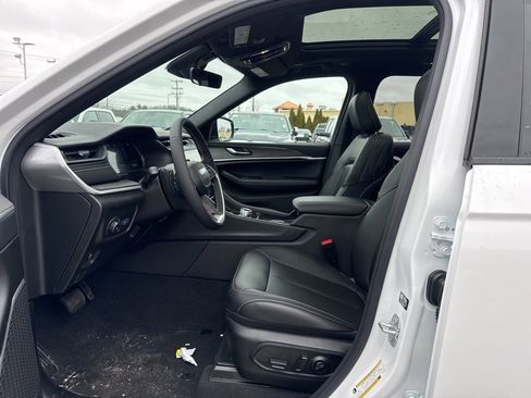 New 2026 Jeep Grand Cherokee Limited image 19