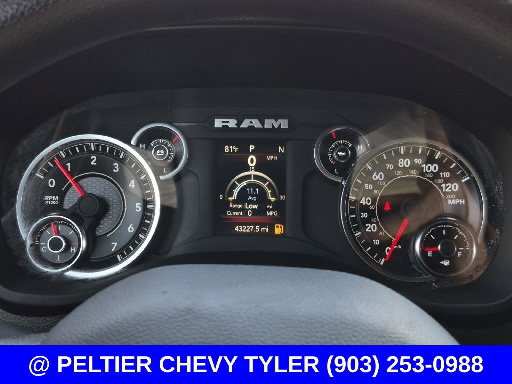 Used 2024 RAM 2500 Tradesman w/ Chrome Appearance Group AWD/4WD image 18