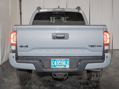 Used 2017 Toyota Tacoma SR5 image 3