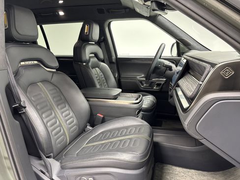 Used 2022 Rivian R1S Launch Edition image 25