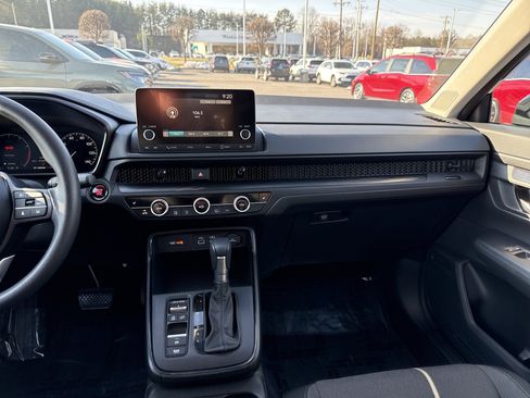Certified 2025 Honda CR-V EX image 30