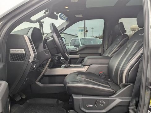 Certified 2018 Ford F150 Platinum w/ Equipment Group 701A Luxury image 22