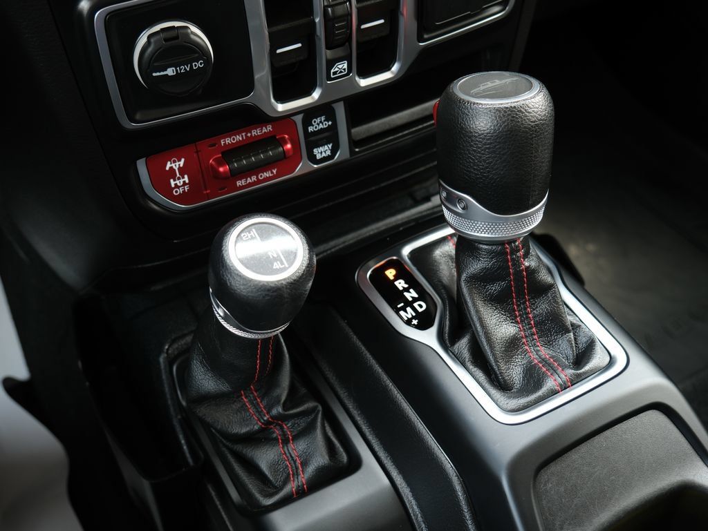 Used 2023 Jeep Gladiator Rubicon w/ Cold Weather Group AWD/4WD image 23
