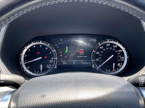 Used 2021 Toyota Highlander XLE FWD image 20