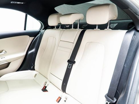 Used 2020 Mercedes-Benz A 220 4MATIC image 37