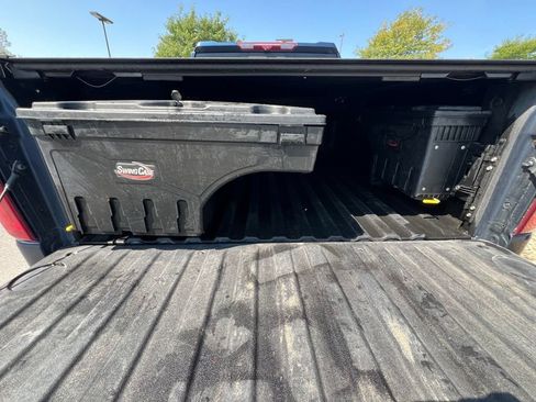 Used 2023 Chevrolet Silverado 1500 High Country w/ High Country Premium Package AWD/4WD image 25