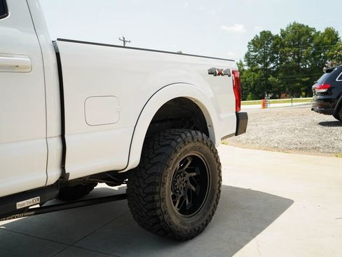 Used 2019 Ford F250 Lariat w/ Lariat Value Package AWD/4WD image 22