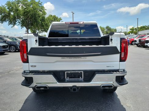 Used 2022 GMC Sierra 1500 SLT w/ SLT Premium Plus Package AWD/4WD image 10