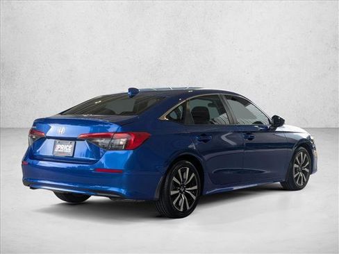 Used 2022 Honda Civic EX image 5