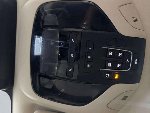 Used 2017 Maserati Levante S image 28