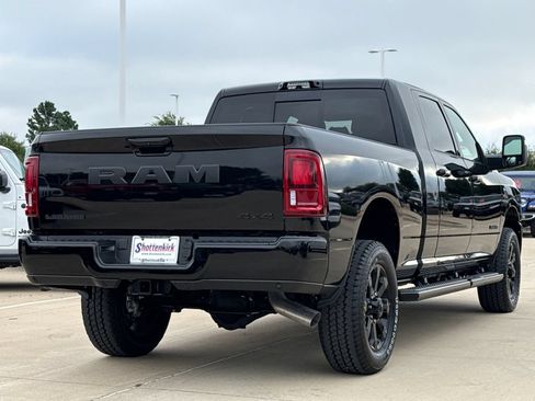 New 2026 RAM 2500 Laramie AWD/4WD image 9