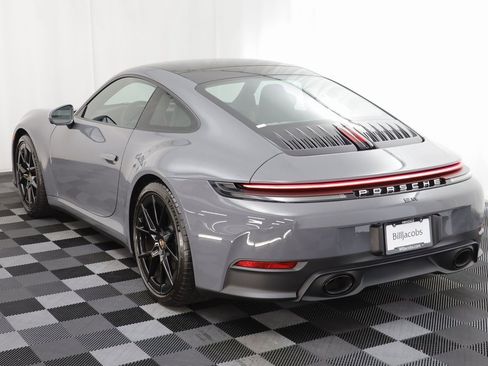 Used 2025 Porsche 911 Carrera image 18