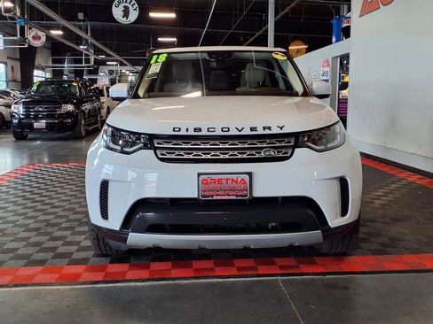 Used 2018 Land Rover Discovery HSE AWD/4WD image 2