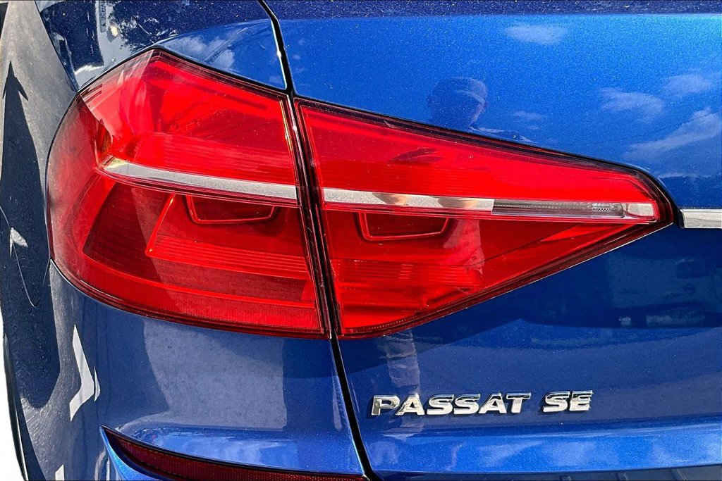 Used 2016 Volkswagen Passat 1.8T SE FWD image 23