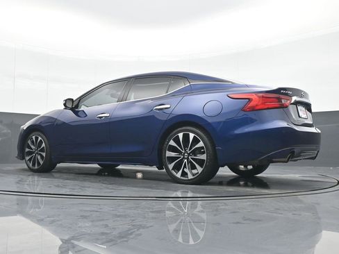 Used 2018 Nissan Maxima SR image 19