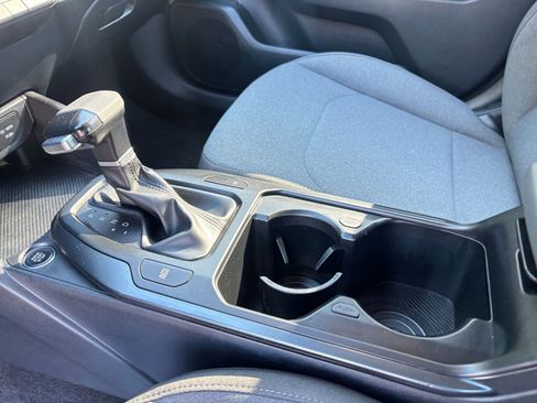 Used 2025 Kia K4 LXS image 42