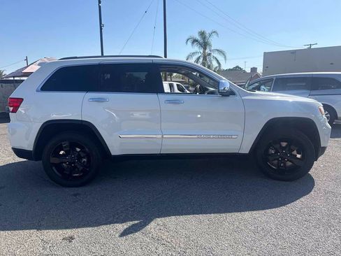 Used 2012 Jeep Grand Cherokee Overland AWD/4WD image 4