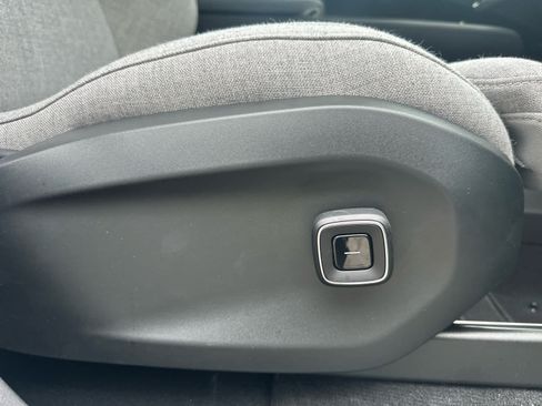 Used 2025 Volvo EX90 Ultra AWD/4WD image 46