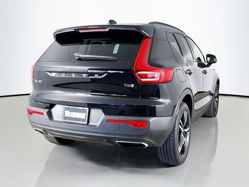 Used 2020 Volvo XC40 T4 R-Design FWD image 7