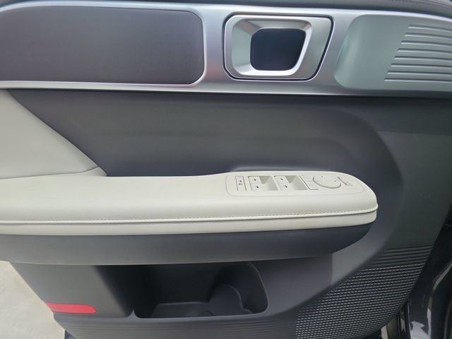 Used 2025 Hyundai Santa Fe SEL AWD/4WD image 21
