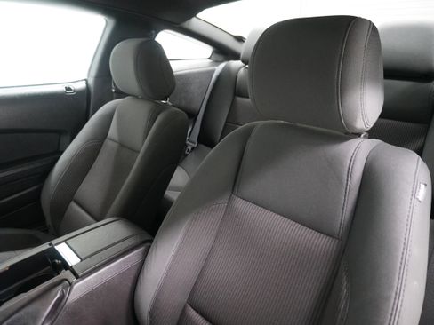 Used 2014 Ford Mustang GT image 10