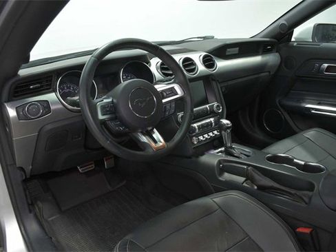 Used 2022 Ford Mustang Premium image 14