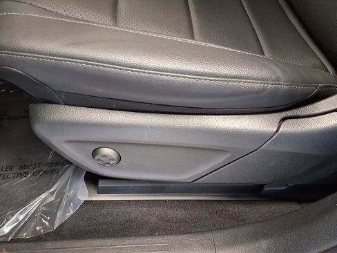 Used 2025 Mercedes-Benz GLE 350 4MATIC image 21