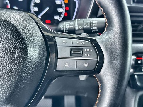 Certified 2025 Honda Pilot TrailSport image 17