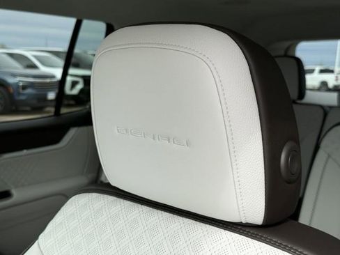 New 2026 GMC Acadia Denali w/ Super Cruise Package image 18