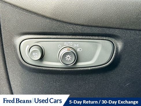Used 2019 Chevrolet Equinox LT AWD/4WD image 9